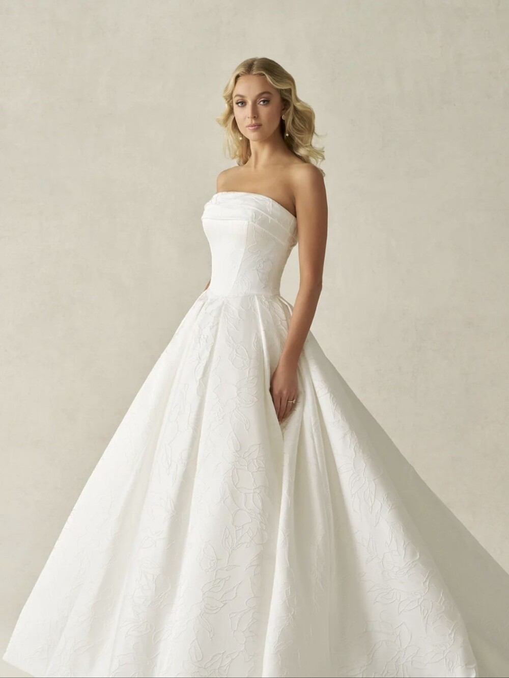 Allure Bridals Strapless Floral Jacquard Wedding Dress Size 6
